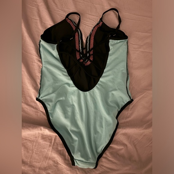 Ninety Nine Degrees One-Piece - Picture 4 of 4